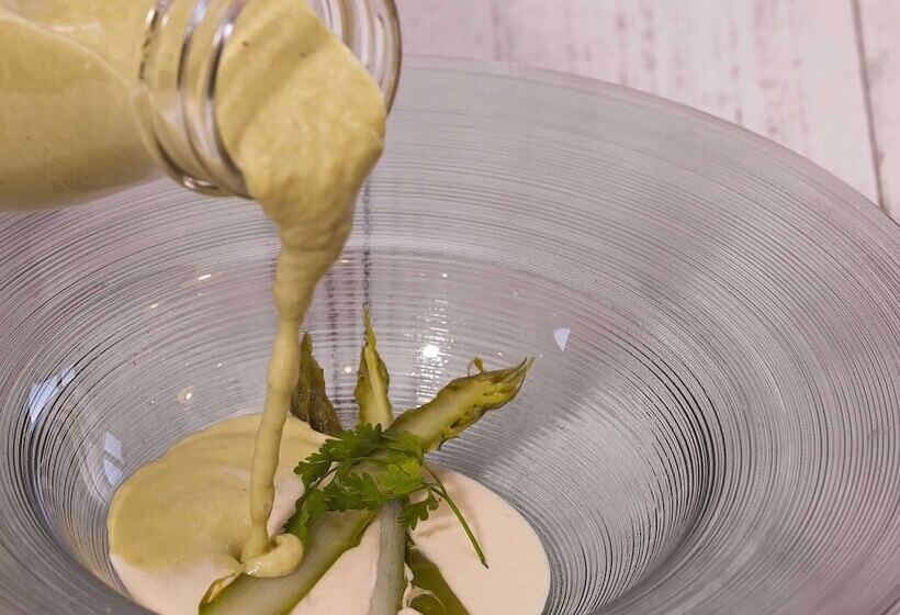 ホテル Campanile Clermont Ferrand Le Brezet