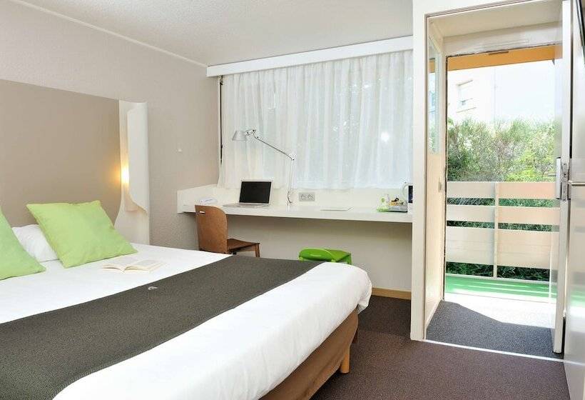 Отель Campanile Clermont Ferrand Le Brezet