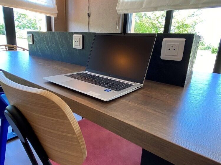 בית מלון כפרי Campanile Colmar Parc Des Expositions