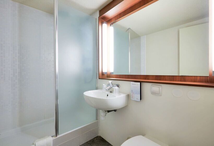 فندق Campanile Dreux