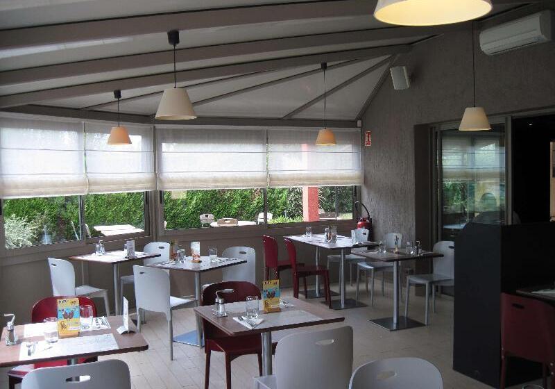 ホテル Campanile Epernay   Dizy 51530