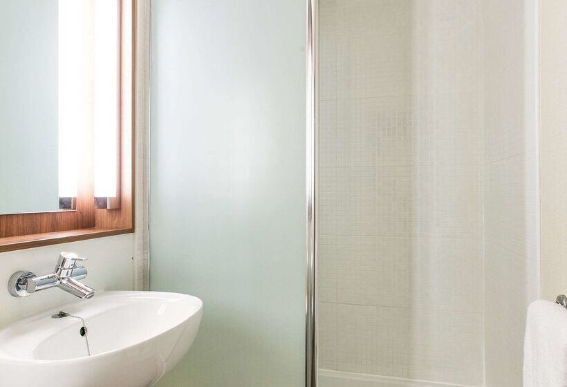 Отель Campanile Grenoble Sud Seyssins