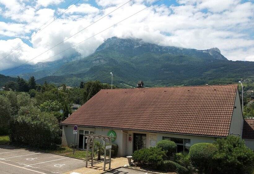 Отель Campanile Grenoble Sud Seyssins