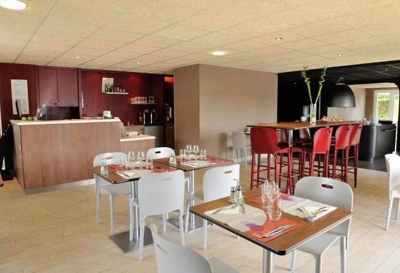 Отель Campanile Grenoble Sud Seyssins