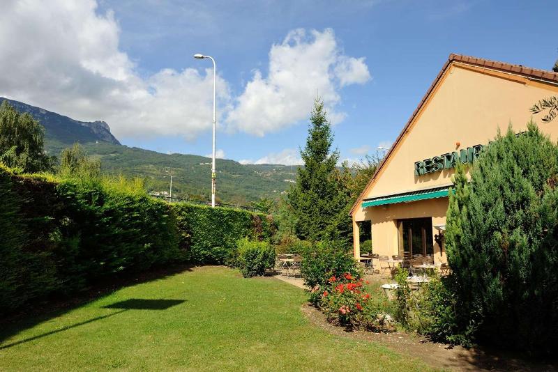 Отель Campanile Grenoble Sud Seyssins