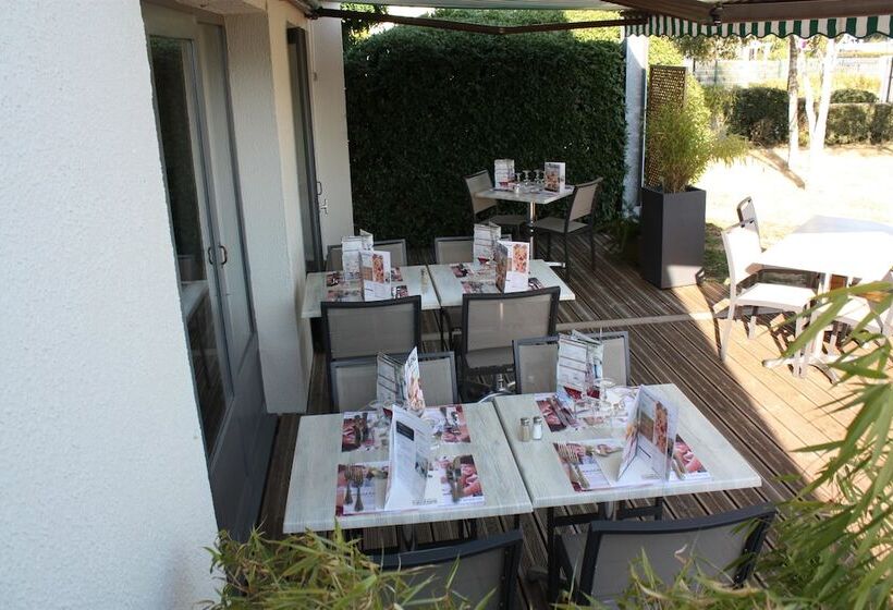 Отель Campanile Le Mans Arnage