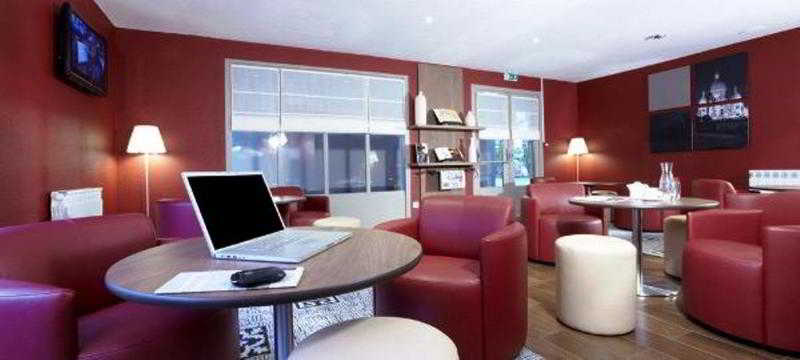 ホテル Campanile Les Ulis   Courtaboeuf