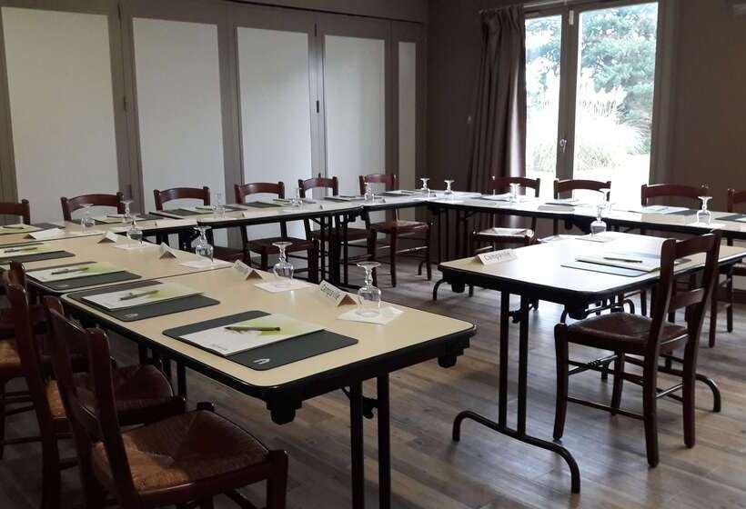 בית מלון כפרי Campanile Montluçon ~ Saint Victor