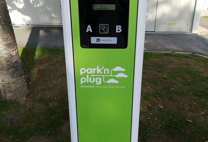 فندق Campanile Montluçon ~ Saint Victor