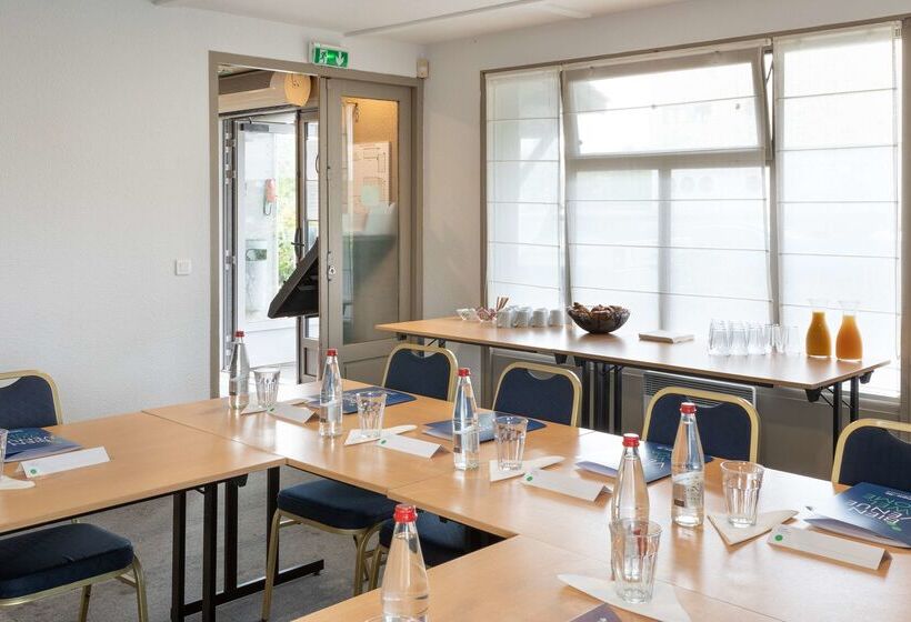 Отель Campanile Morangis Orly