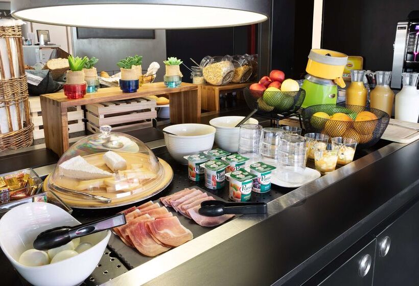 Отель Campanile Morangis Orly