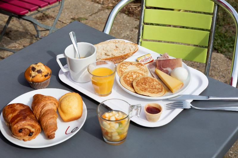 Отель Campanile Morangis Orly