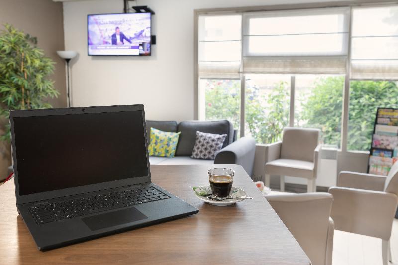 Отель Campanile Morangis Orly