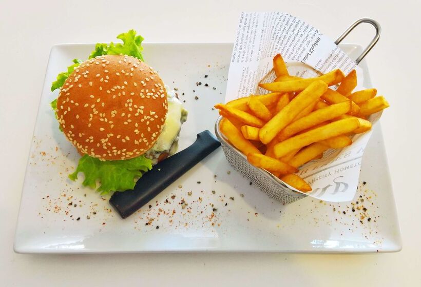 فندق Campanile Nevers Nord Varennesvauzelles