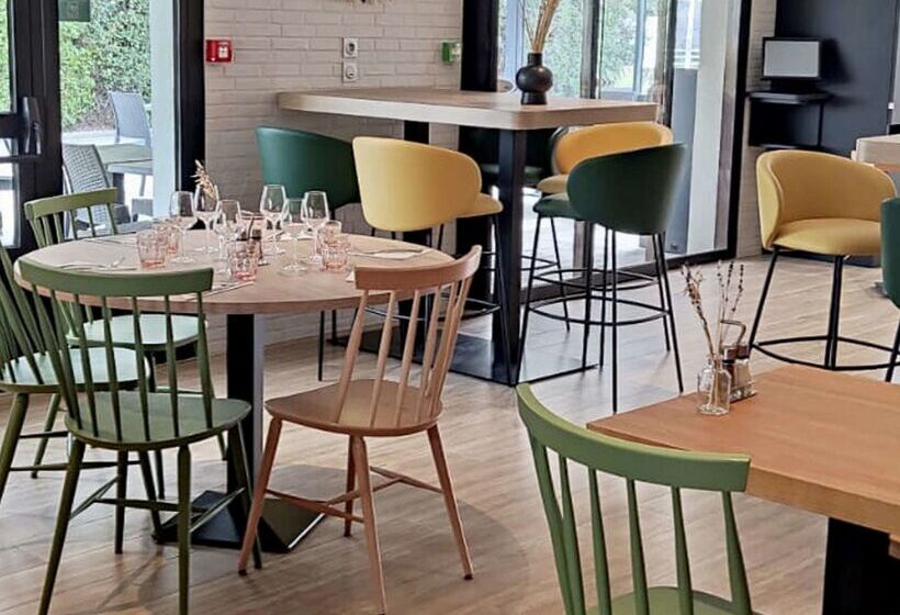 בית מלון כפרי Campanile Orange A7/ A9