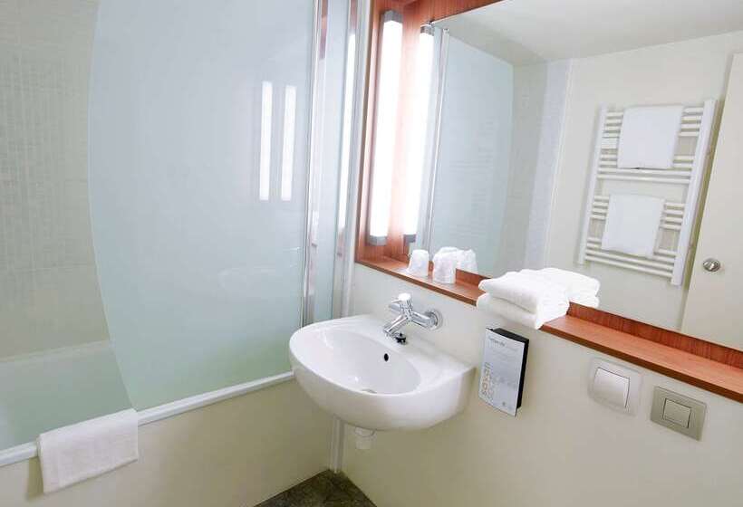 Hotel Campanile Orleans   La Source