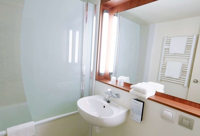 Hotel Campanile Orleans   La Source