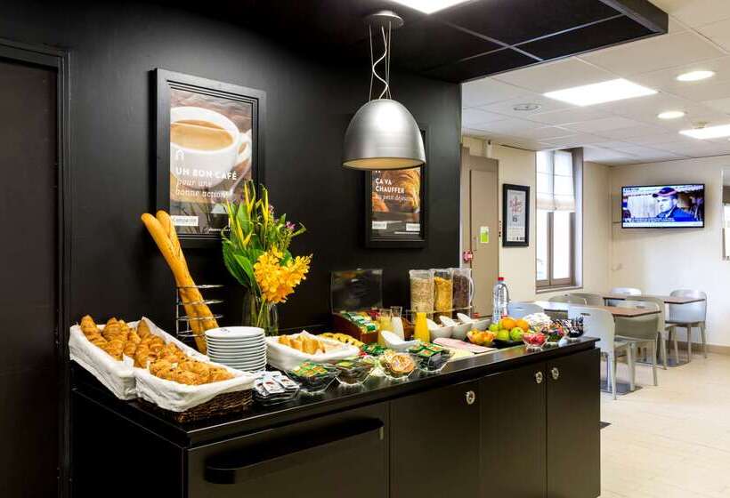 ホテル Campanile Paris 15 Tour Eiffel