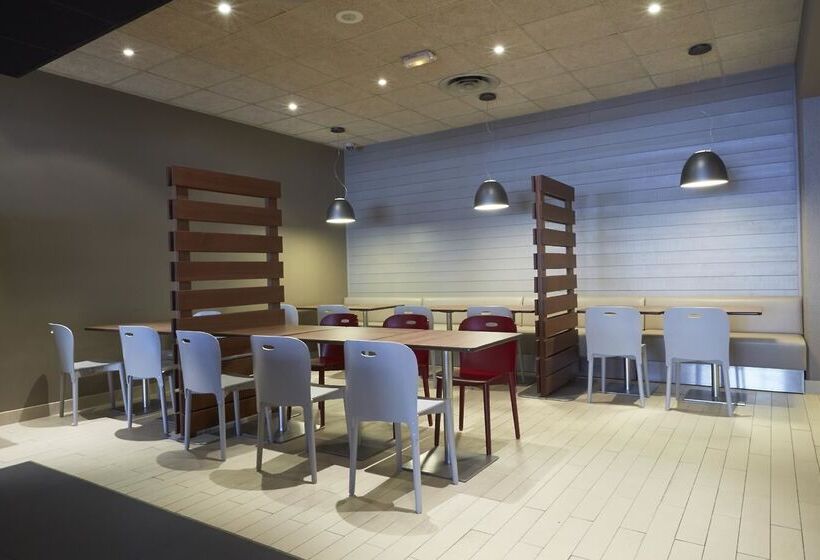 Отель Campanile Paris Est Pantin