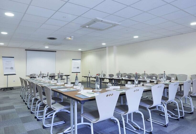 Отель Campanile Paris Est Pantin