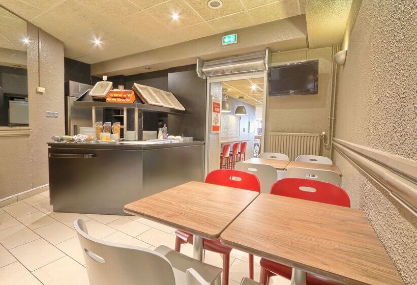 בית מלון כפרי Campanile Paris Ouest  Boulogne