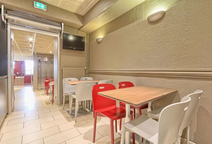 בית מלון כפרי Campanile Paris Ouest  Boulogne