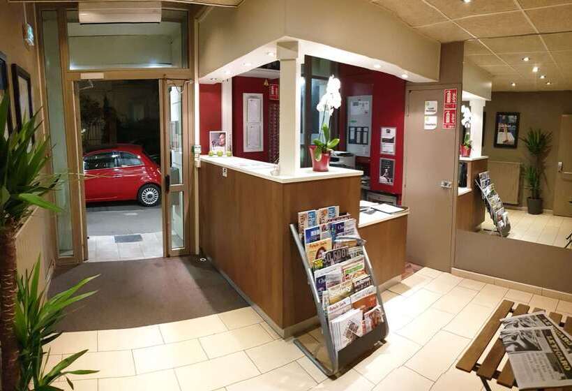 בית מלון כפרי Campanile Paris Ouest  Boulogne