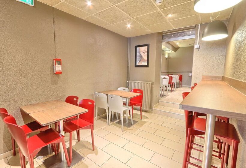 בית מלון כפרי Campanile Paris Ouest  Boulogne