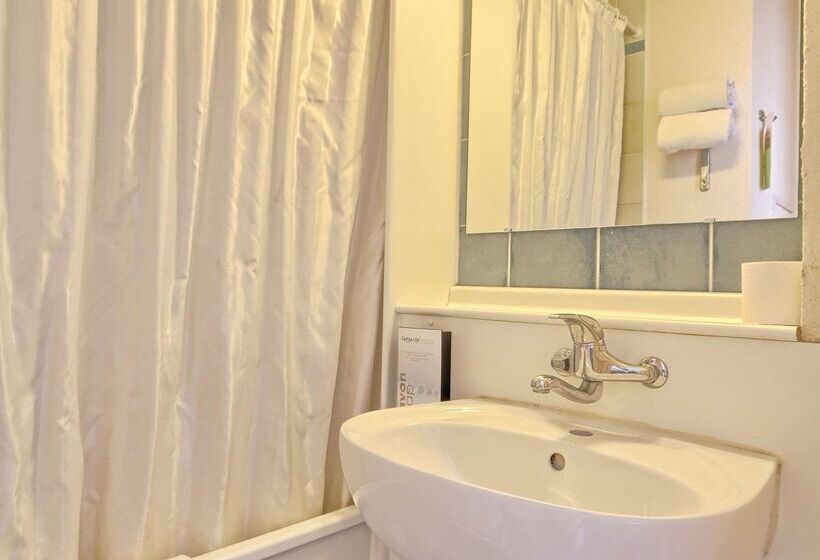 בית מלון כפרי Campanile Paris Ouest  Boulogne