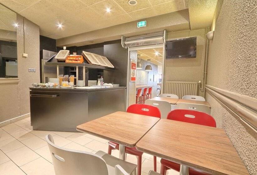 בית מלון כפרי Campanile Paris Ouest  Boulogne