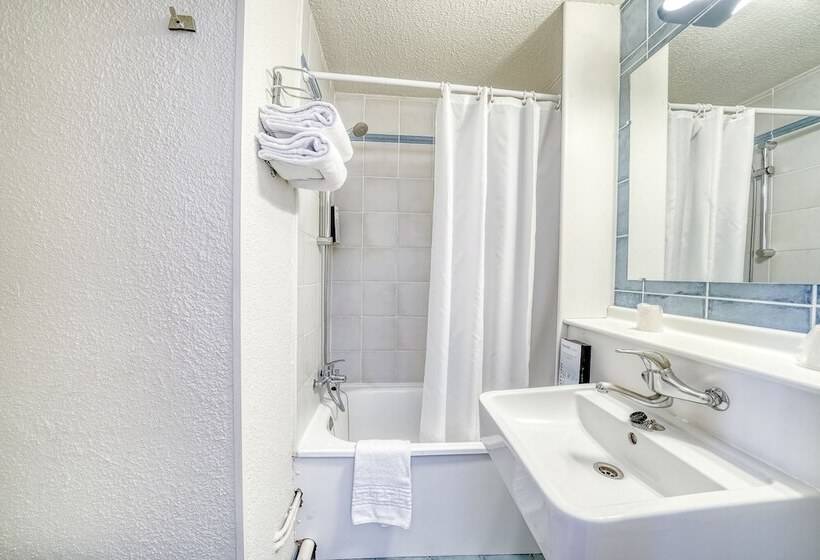 בית מלון כפרי Campanile Paris Ouest  Boulogne