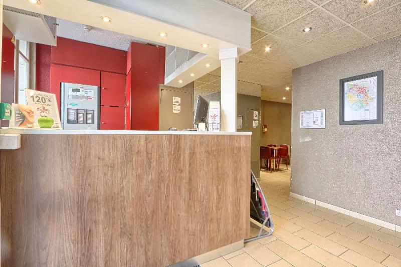 בית מלון כפרי Campanile Paris Ouest  Boulogne