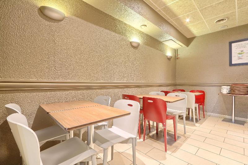 בית מלון כפרי Campanile Paris Ouest  Boulogne