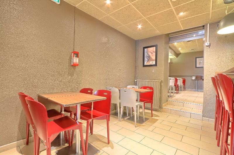 בית מלון כפרי Campanile Paris Ouest  Boulogne