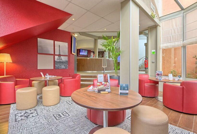 בית מלון כפרי Campanile Paris Ouest Nanterre La Defense