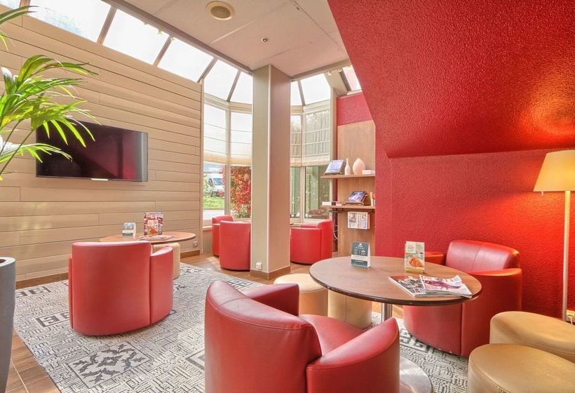 בית מלון כפרי Campanile Paris Ouest Nanterre La Defense