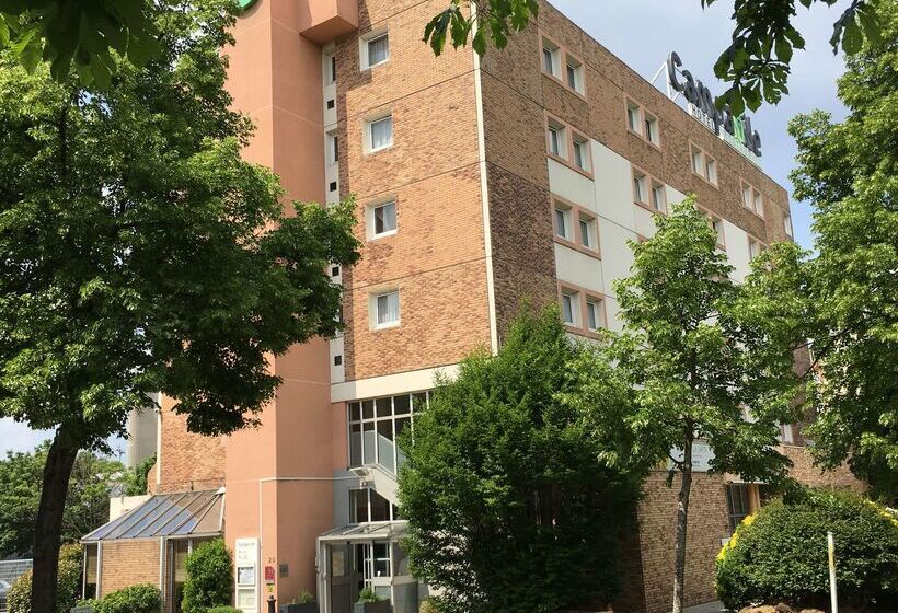 בית מלון כפרי Campanile Paris Ouest Nanterre La Defense
