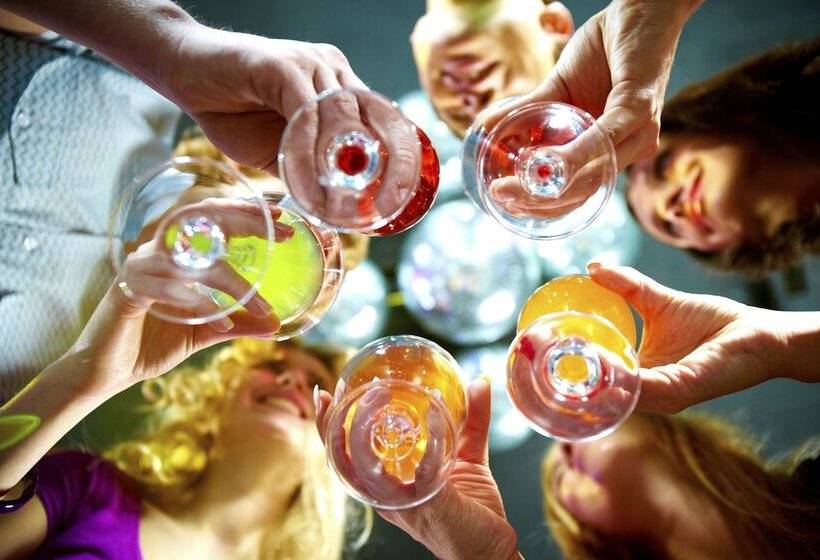 בית מלון כפרי Campanile Paris Ouest Nanterre La Defense