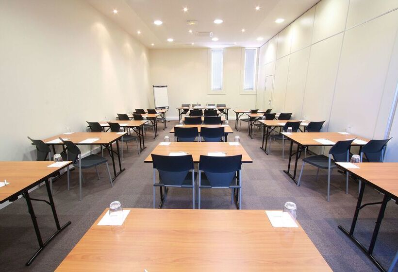 فندق Campanile Paris Porte D Italie Le Kremlin Bicetre