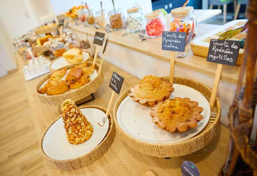 בית מלון כפרי Campanile Pau Est Bizanos