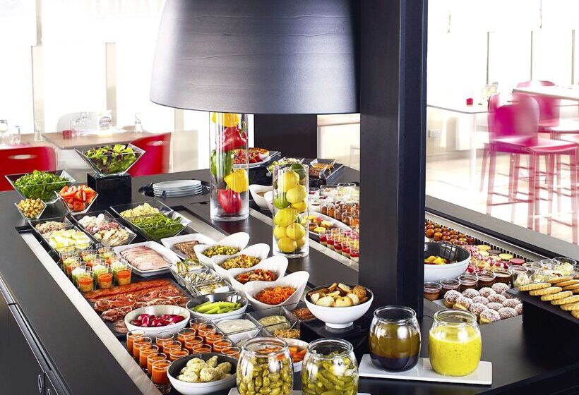 فندق Campanile Plaisir