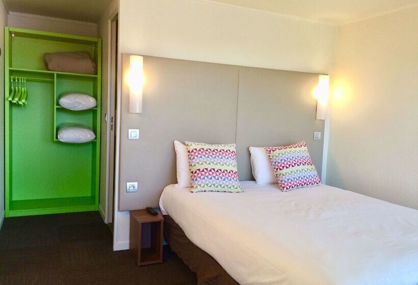 בית מלון כפרי Campanile Plaisir