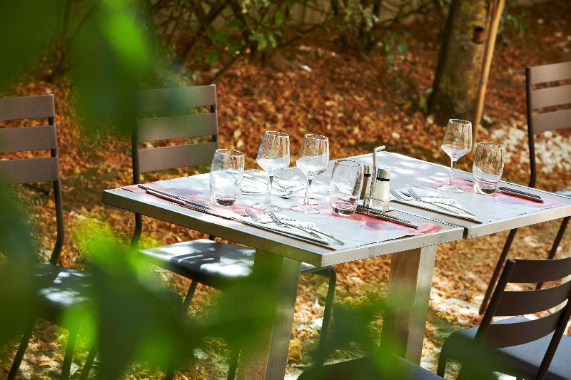 فندق Campanile Plaisir