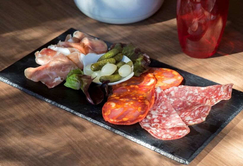 Отель Campanile St Etienne Centre   Villars La Terrasse