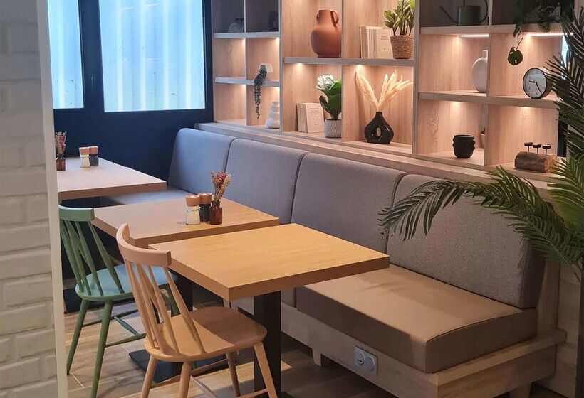 Отель Campanile St Etienne Centre   Villars La Terrasse