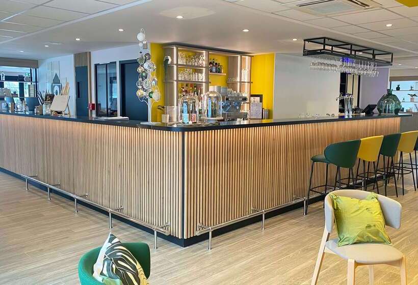 Отель Campanile St Etienne Centre   Villars La Terrasse