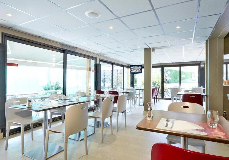 Отель Campanile St Etienne Centre   Villars La Terrasse