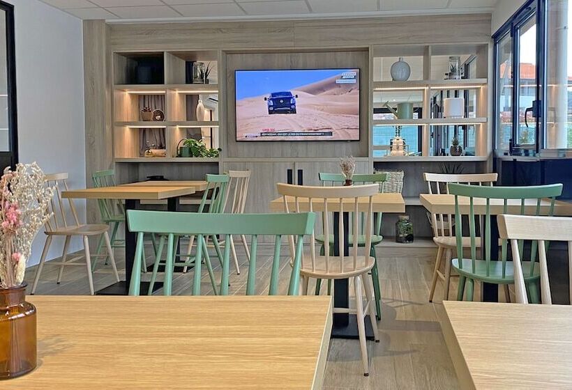 Отель Campanile St Etienne Centre   Villars La Terrasse