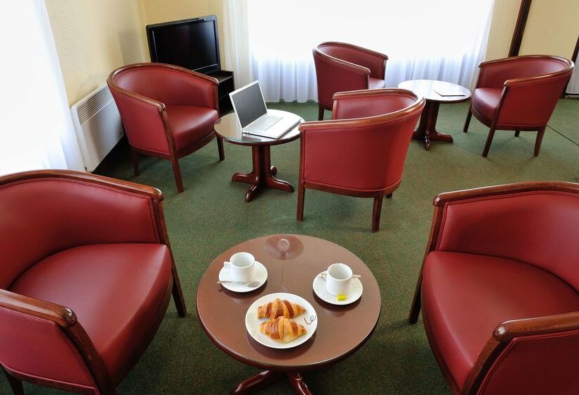 ホテル Campanile Saint Nazaire ~ Trignac