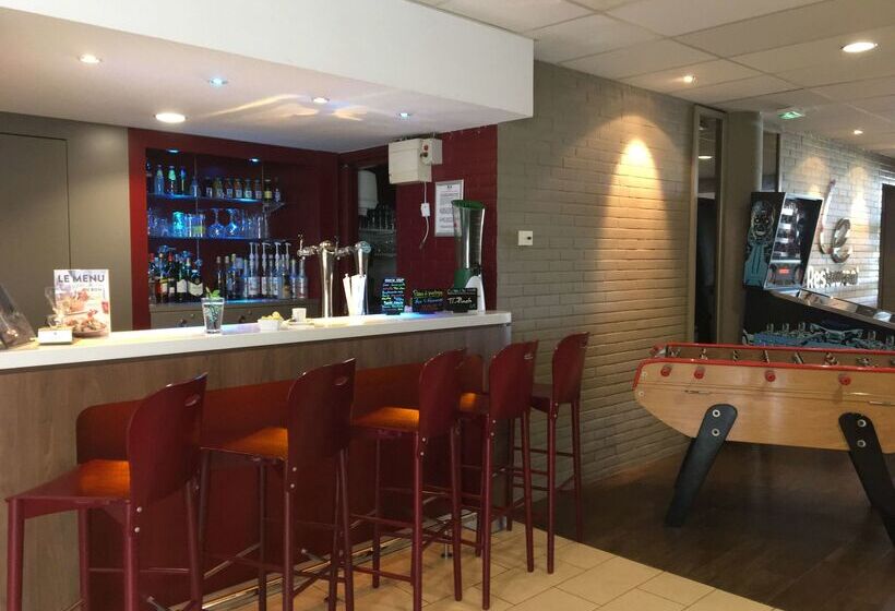 ホテル Campanile Saint Quentin En Yvelines